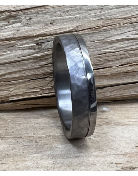 ARTEMIS, Alliance en tantale 999/1000ème, modèle Surface Martelée  et poli vif 5 mn