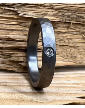 ELECTRE, Alliance en tantale 999/1000ème, modèle Surface Martelée 3,5 mn et diamant