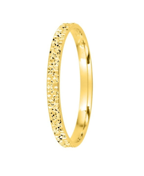 CHARLENE – Alliance femme fine 2 mm en or jaune 750/1000 (18 carats) facettée effet diamant