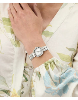 Montre femme  GUESS Hazel GW1018L1 féminine et élégante
