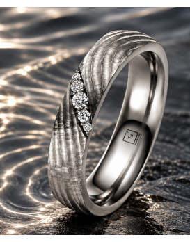 Alliance femme HELIOS Diamants en tantale pur 999/1000ème, finition aux motifs ondulants et sertissage de diamants, largeur 4,5 