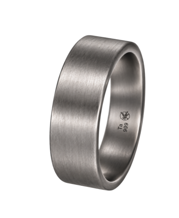 LEANDRE – Alliance homme en tantale 7 mm modèle Pure Flat Gun (tantale pur 999/1000)