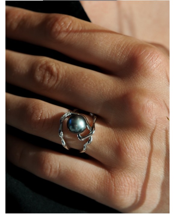 Bague argent, diamants et perle de Tahiti IZA.B, FEZ19R001HP, Collection Corail